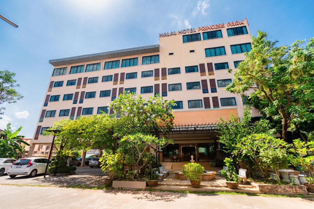 Princess Park Hotel Surat Thani Extérieur photo